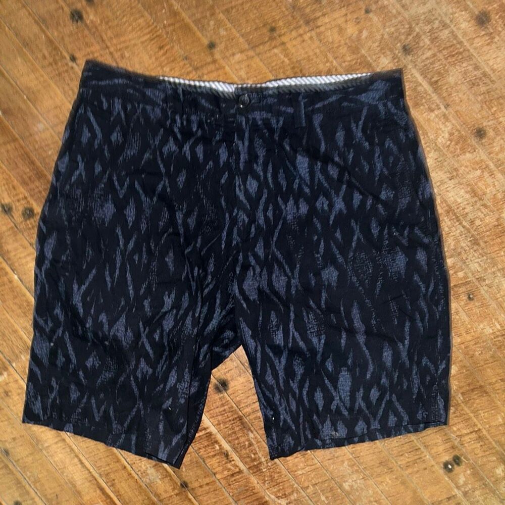 Banana Republic 32 blue diamond flat front Golfcore shorts